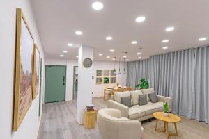 Gallery image of Modern Stylish 2BR Apartment in Kathmandu 3 in Kathmandu +49 photos