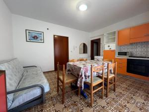 A kitchen or kitchenette at Altan