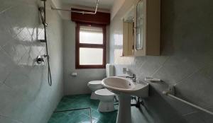 A bathroom at Altan Még 37 kép