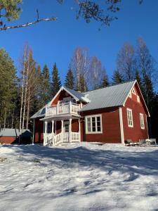The Red House v zimě