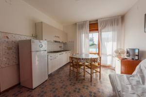 A kitchen or kitchenette at Altan