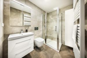 Koupelna v ubytování Residence Riverside + 29 fotografií