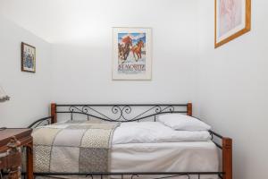Posteľ alebo postele v izbe v ubytovaní One Bedroom Apartment with Balcony in Poznan by Noclegi Renters