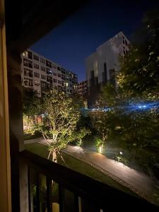 Το κτήριο όπου στεγάζεται  το διαμέρισμα