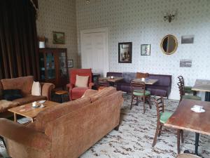 Posezení v ubytování Double Room in Richmond House Fermoy