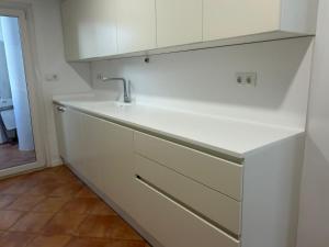 Cuina o zona de cuina de PLAYA ROCIO 62 2 PUERTO BANÚs 9 fotos més