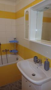 Koupelna v ubytování Nelli apartman free parking