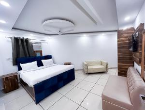 Postel nebo postele na pokoji v ubytování Hotel J Garden - Near Sec 137 Metro + 18 fotografií