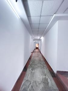 Fotografie z fotogalerie ubytování Hotel J Garden - Near Sec 137 Metro v destinaci Noida