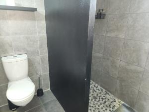 Koupelna v ubytování Inyameko BnB