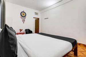 TV a/nebo společenská místnost v ubytování Hotel O Sai Deep Place