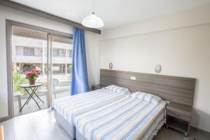 Fotografie z fotogalerie ubytování Helle Ferienwohnung Mit Balkon v destinaci Ayia Napa