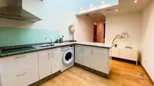 Nhà bếp/bếp nhỏ tại Living4Malaga The Eagle Wings