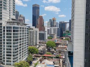 Pemandangan umum bagi Kuala Lumpur atau pemandangan bandar yang diambil dari apartmen