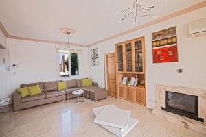 Fotografie z fotogalerie ubytování Familienvilla In Paralimni Mit Spektakulärer Aussicht v destinaci Paralimni