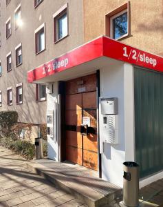 Fotografie z fotogalerie ubytování 1, 2, sleep Hostel Nürnberg Messe v Norimberku