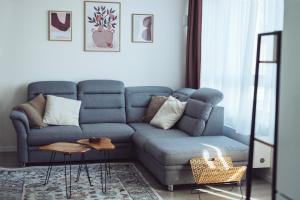 Posedenie v ubytovaní Modern 1-Bedroom Apartment ǀ AC, Free Parking