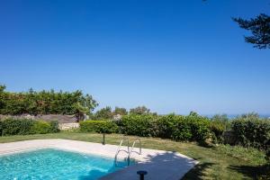 Kolam renang di atau dekat dengan Ferienvilla Malvasia Mit Swimmingpool Auf Kreta