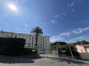 Budova, kde se apartmán nachází + 9 fotografií