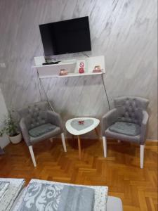 TV a/nebo společenská místnost v ubytování Apartman Tara