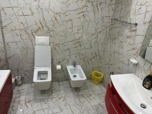 Bilik mandi di Hotel Brooklyn