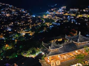 Letecký snímek ubytování 西江云亭轻奢全景民宿千户苗寨观景台店