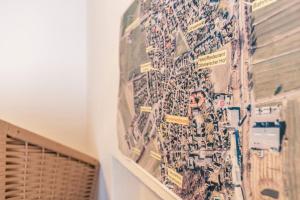 a wall mural of a map on a wall at Groth´s Ferienwohnung in Lunden