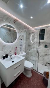 Kúpeľňa v ubytovaní Amplio apartamento familiar con parking privado en pleno centro de Córdoba