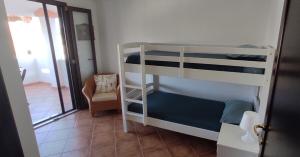 Ένα ή περισσότερα κρεβάτια σε δωμάτιο στο Casa Leonardo close to the beach +28 φωτογραφίες