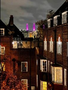 Το κτήριο όπου στεγάζεται  το δωμάτιο σε οικογενειακή κατοικία