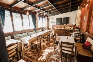 Posezení v ubytování Fanaras Hotel