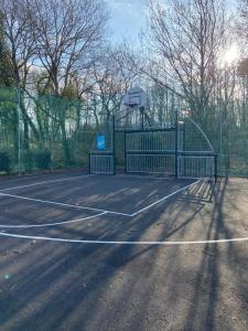 Tenis in/ali skvoš poleg nastanitve Camping Paradis L'Ile de Kernodet oz. v okolici