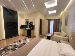 Postel nebo postele na pokoji v ubytování Regal view Aparthotel