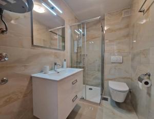 Bilik mandi di Villa Aquarium +73 gambar