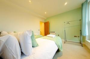 Ένα ή περισσότερα κρεβάτια σε δωμάτιο στο Charlotte House 2bed 2bath Retreat For 6 Guests