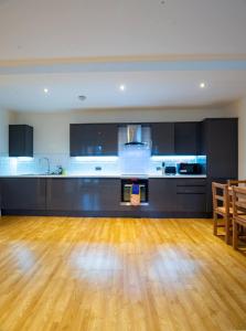Η κουζίνα ή μικρή κουζίνα στο Charlotte House 2bed 2bath Retreat For 6 Guests