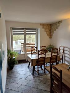 Posezení v ubytování Crezilles Hôtes