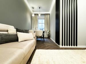 Posedenie v ubytovaní Central, Modern & CHIC Wroclaw Gem, Near Park! 10min to Old Town, Trumski