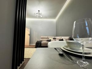 Posedenie v ubytovaní Central, Modern & CHIC Wroclaw Gem, Near Park! 10min to Old Town, Trumski