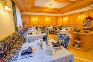 Nápoje v ubytování Albergo Genzianella + 37 fotografií