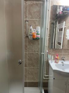 Un baño de VERA apartman