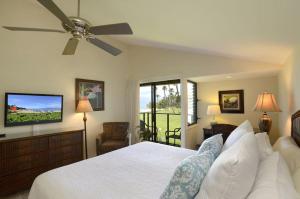 Voodi või voodid majutusasutuse Wailea Elua Resort 1904 toas +34 fotot