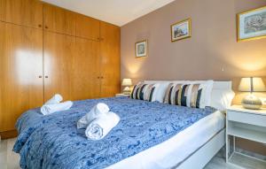 Postel nebo postele na pokoji v ubytování 1 Bedroom Nice Apartment In Benalmádena