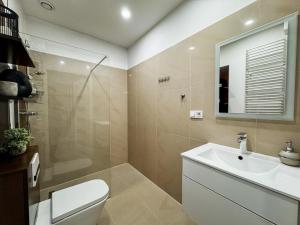 Ένα μπάνιο στο Great view, 5 minutes Rynek, UWr +8 φωτογραφίες