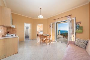 Kuchyň nebo kuchyňský kout v ubytování Eleftheria Apartments + 37 fotografií