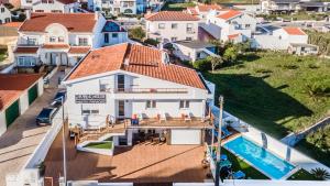 Bazén v ubytování Zambeachouse - Hostel Paradise nebo v jeho okolí