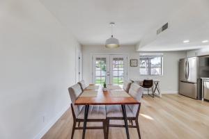 Billede fra billedgalleriet på Patio Seating and Fire Pit Family Home in Chandler! i Chandler