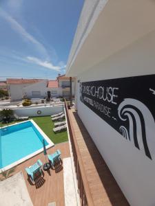Bazén v ubytování Zambeachouse - Hostel Paradise nebo v jeho okolí