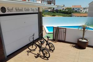 Bazén v ubytování Zambeachouse - Hostel Paradise nebo v jeho okolí