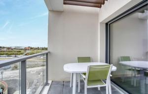 Μπαλκόνι ή βεράντα στο Lovely Apartment In La Tremblade +20 φωτογραφίες